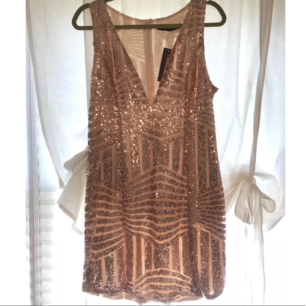 Sequins deep-v bodycon dress